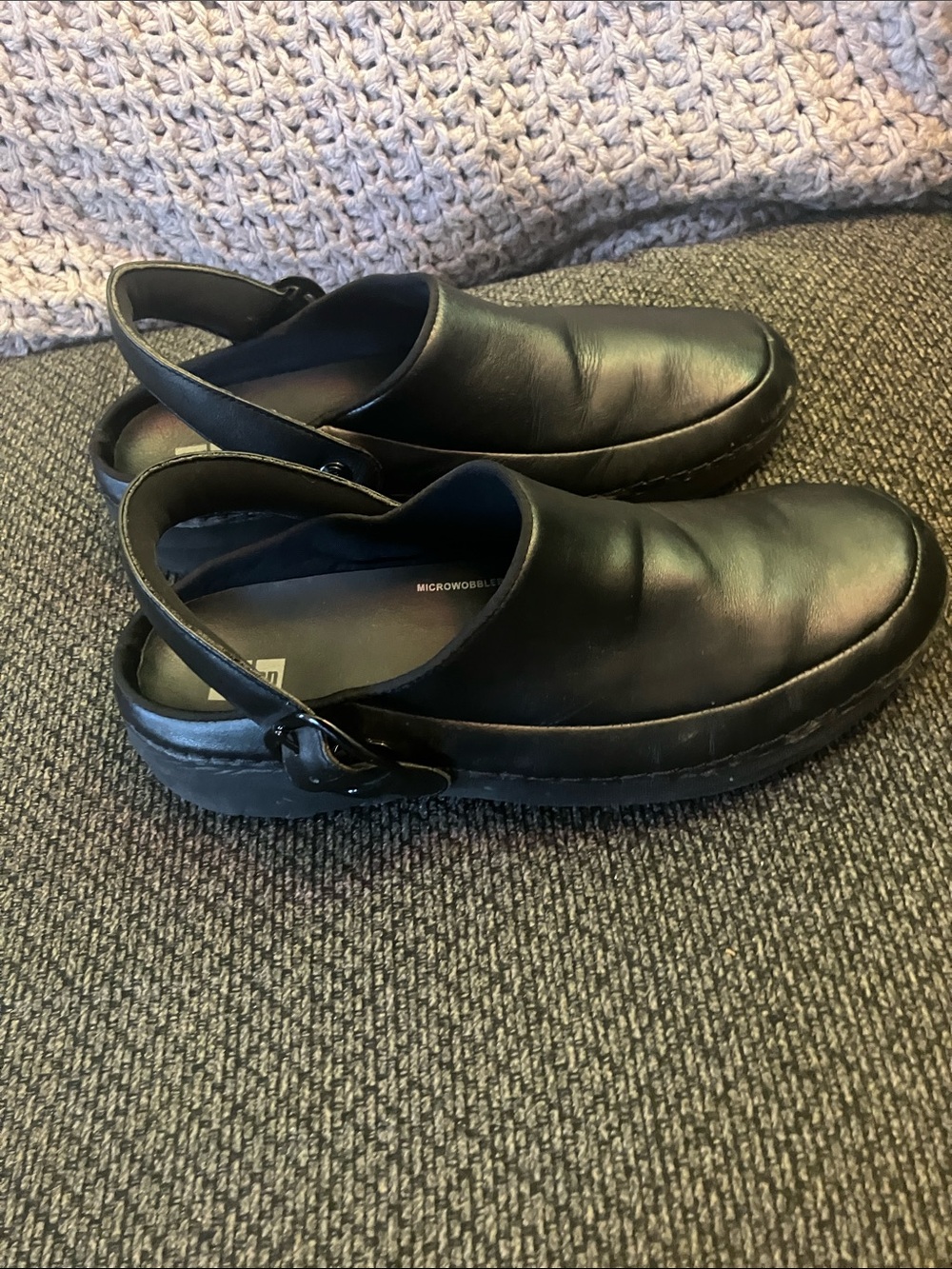 FitFlop Gogh Pro Superlight Leather Clogs in black 8.5 - Picture 10 of 12
